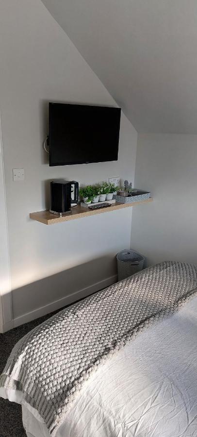 Riverbank Guesthouse אינברנס מראה חיצוני תמונה