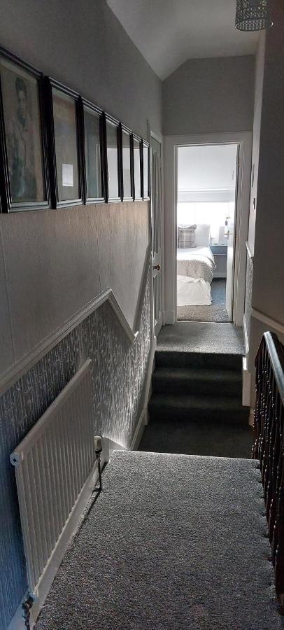 Riverbank Guesthouse אינברנס מראה חיצוני תמונה