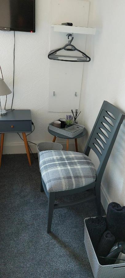 Riverbank Guesthouse אינברנס מראה חיצוני תמונה