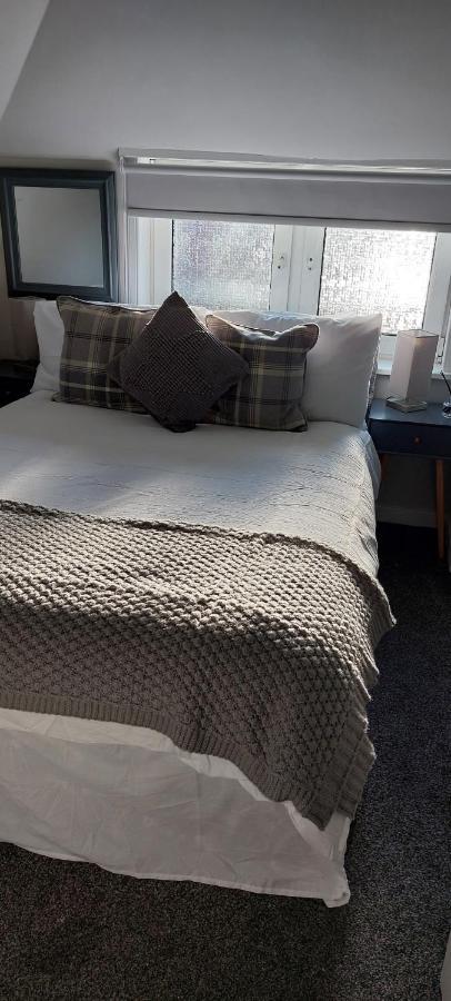 Riverbank Guesthouse אינברנס מראה חיצוני תמונה