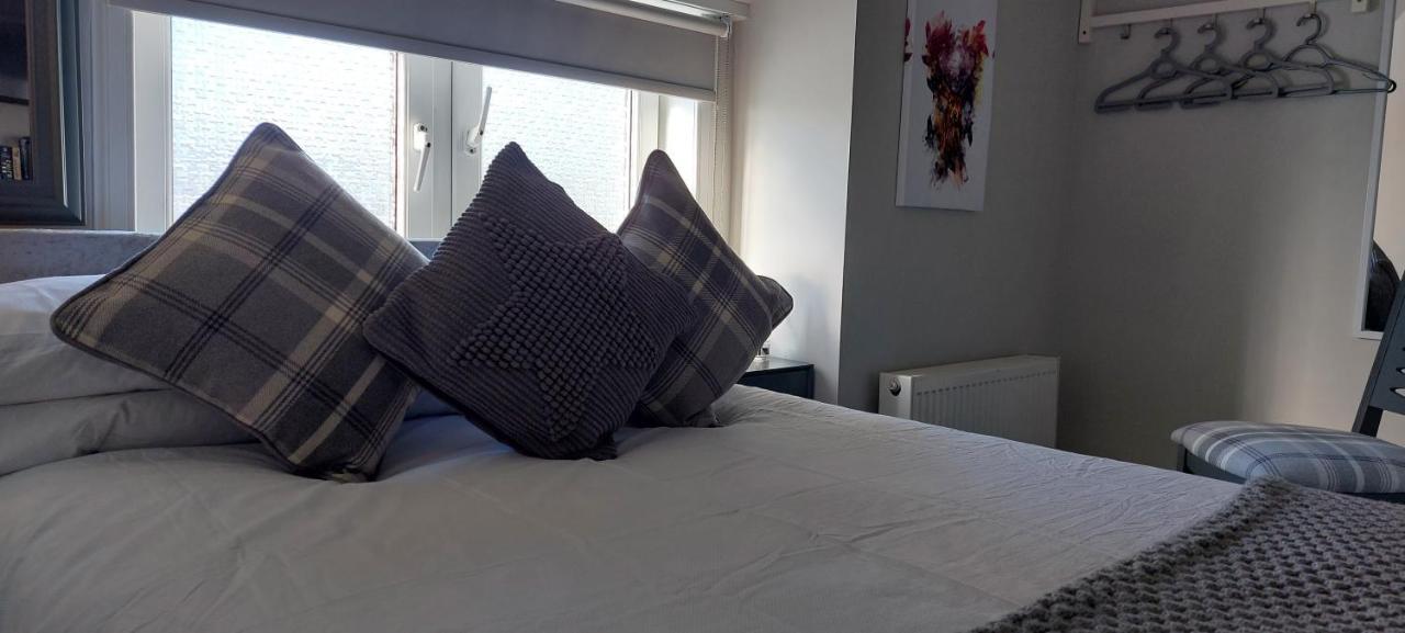 Riverbank Guesthouse אינברנס מראה חיצוני תמונה