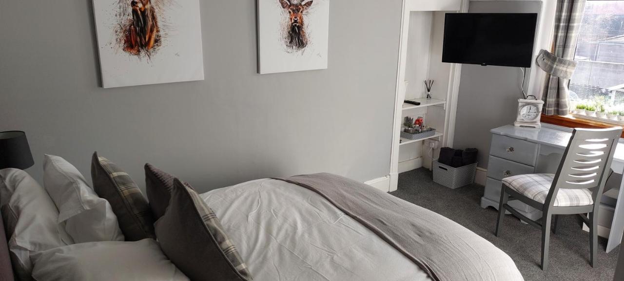 Riverbank Guesthouse אינברנס מראה חיצוני תמונה