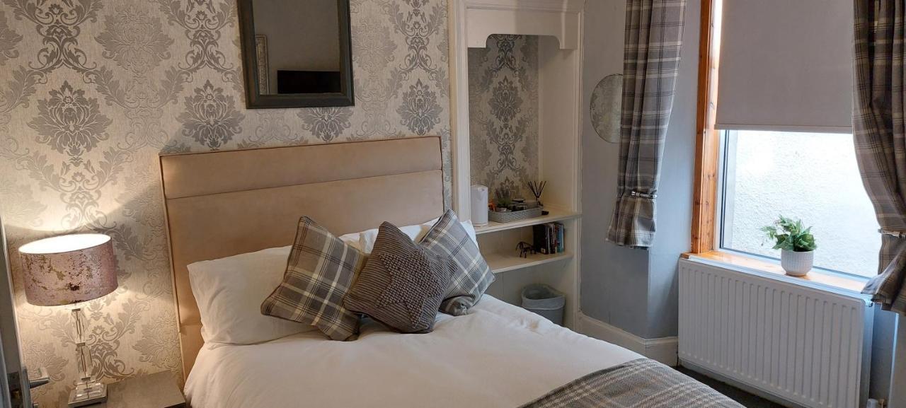 Riverbank Guesthouse אינברנס מראה חיצוני תמונה